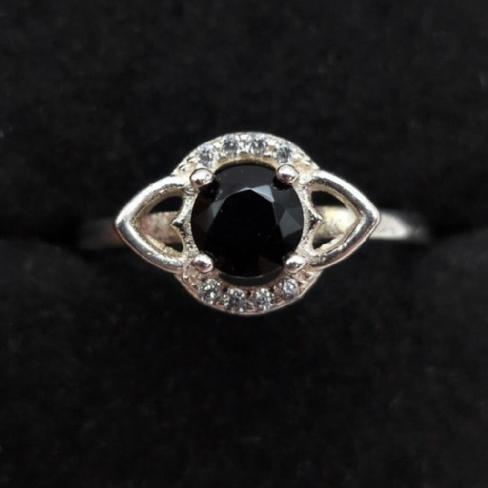 Sterling Silver 925 Black Solitaire Crystal Halo Cutout Hearts Ring Size 6.25